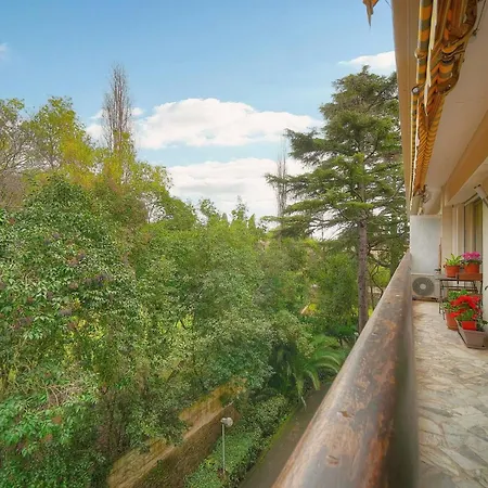 Frgk 'prince De Galles Terrasse Sur Jardin' 아파트