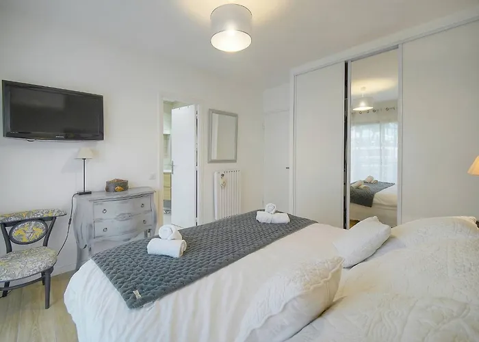 Apartman Frgk 'prince De Galles Terrasse Sur Jardin' *